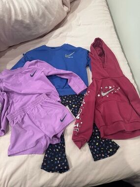 Nike Girls Active Set — Purple, Blue & Burgundy Pieces 2T & 24m